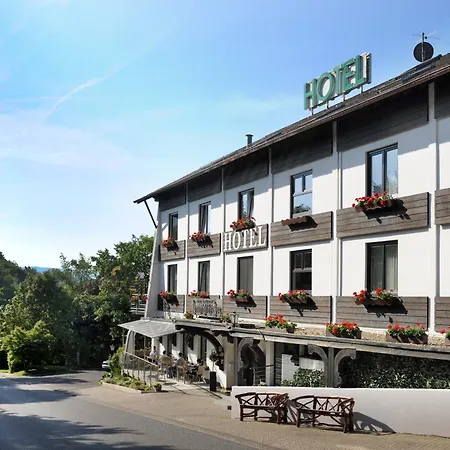 Bergschloesschen Hotell 3*