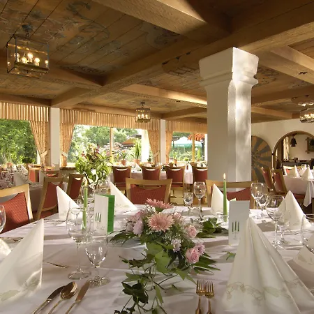 Bergschloesschen Hotell 3*