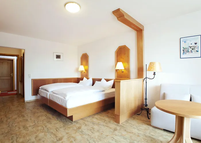 Отель Bergschloesschen Зиммерн